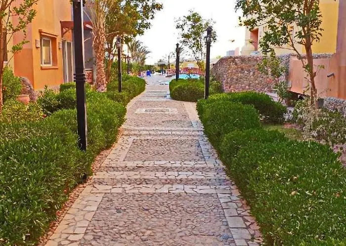 Al Dora Aparthotel *